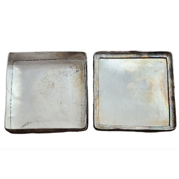 Vtg Asian Trinket Pill Snuff Box Porcelain Lid Hand Painted 2.5" Child Red Birds - Picture 4 of 5